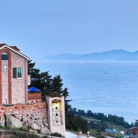 Gung Pension Namhae Ngoại thất bức ảnh