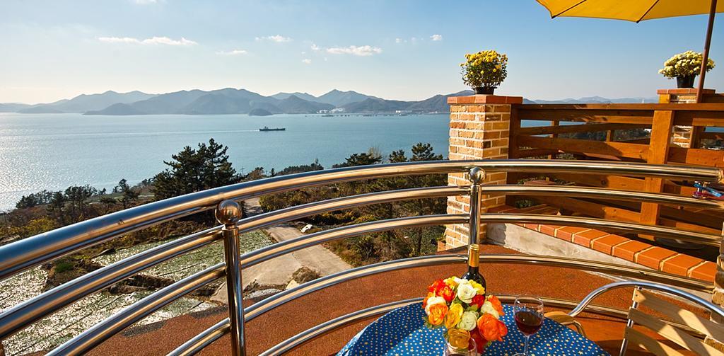 Gung Pension Namhae Ngoại thất bức ảnh